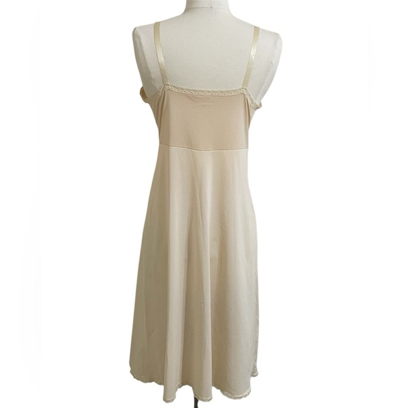 VINTAGE Shadowline Womens Cream Empire Design Full Slip Size 34 - Picture 3 of 11